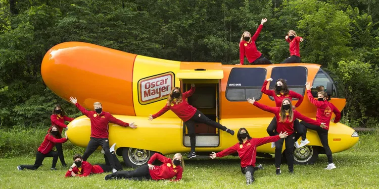 kraft heinz wienermobile team.